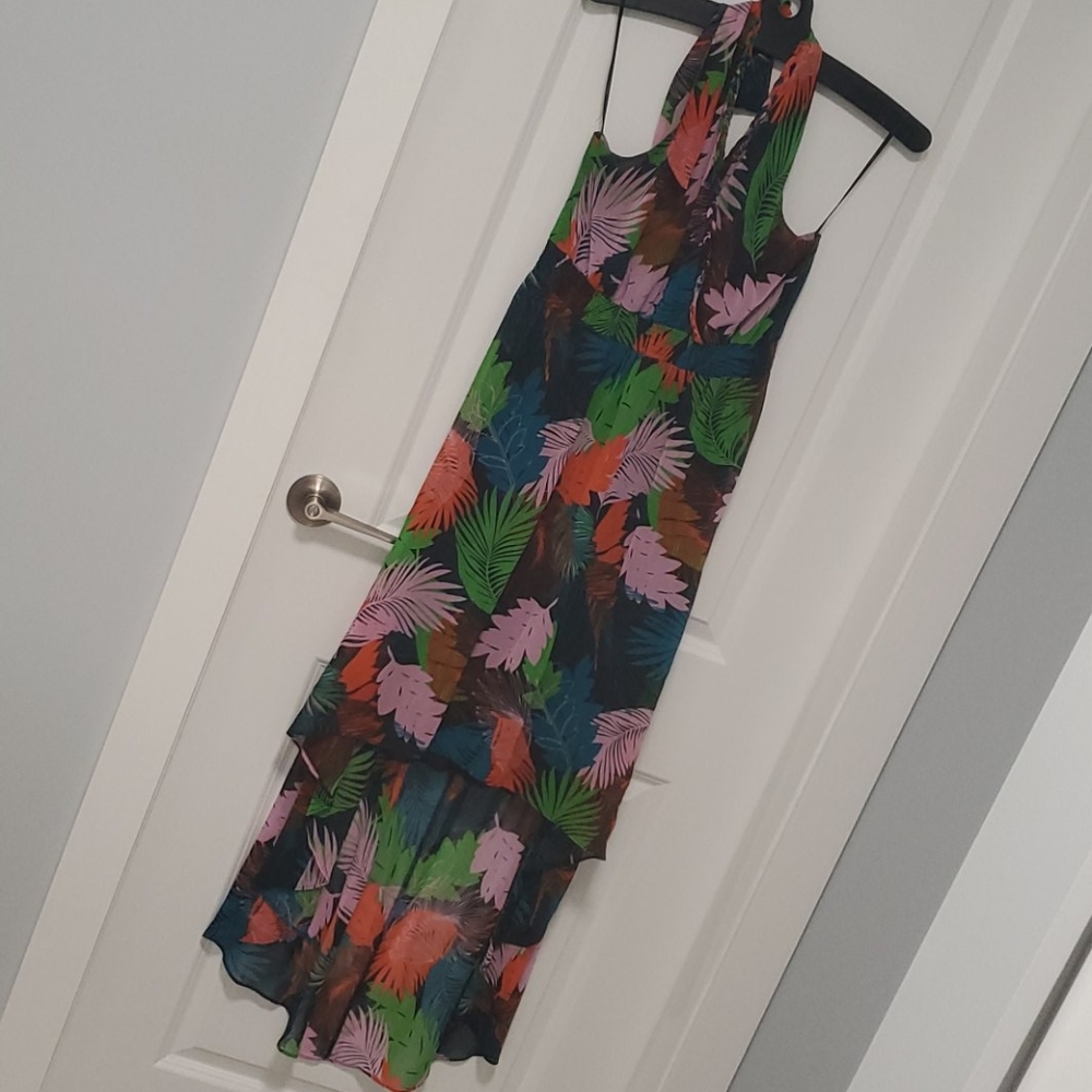 Bellatrix ♥️ halter flowy summer dress - size L